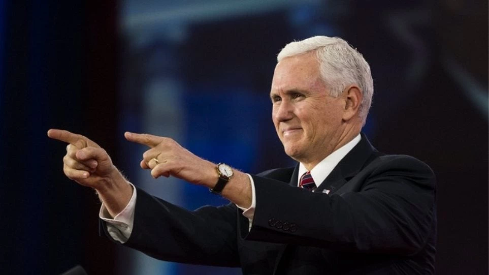 Απίστευτο υβρεολόγιο κατά Πενς: «Είσαι βλάκας και πολιτική μαριονέτα» – Ποιά το είπε